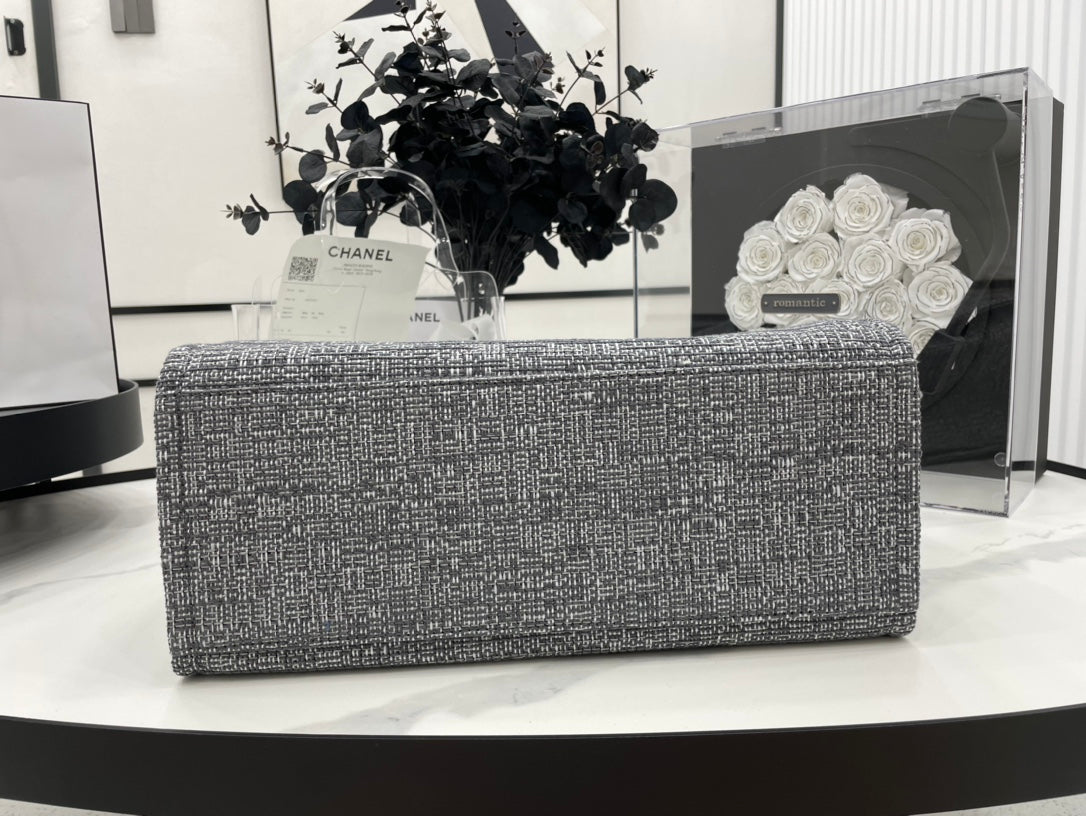 Sac CC Deauville en tweed, cuir noir, accessoires argentés, taille 8