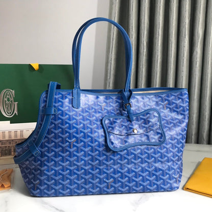 SAC CHIEN GRIS 33 EN TOILE GOYARDINE BLEU SAPHIR ET GARNITURES EN CUIR DE VEAU BRUN