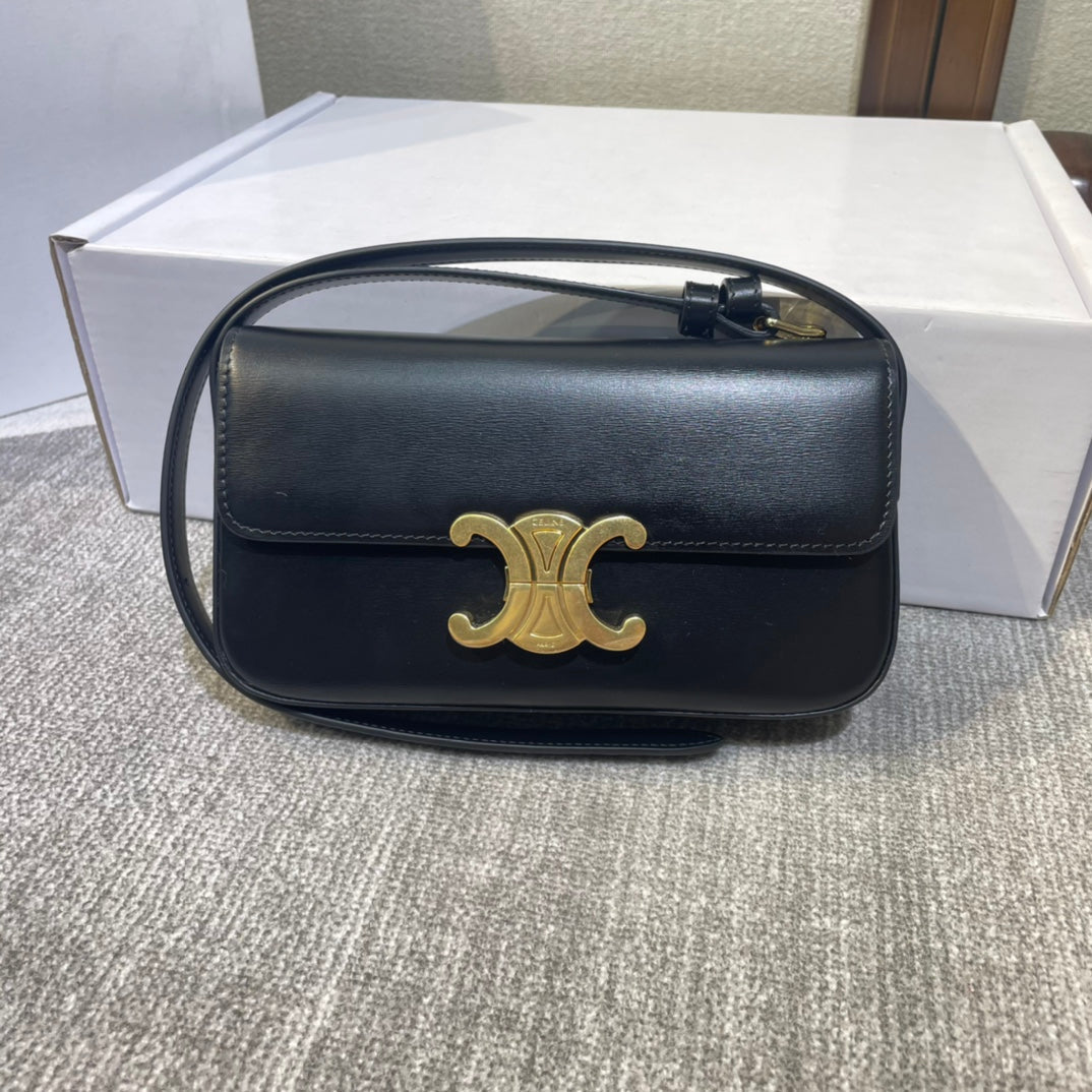 クラシック トリオンフ 20 ブラック カーフスキン レザーストラップ ゴールド金具