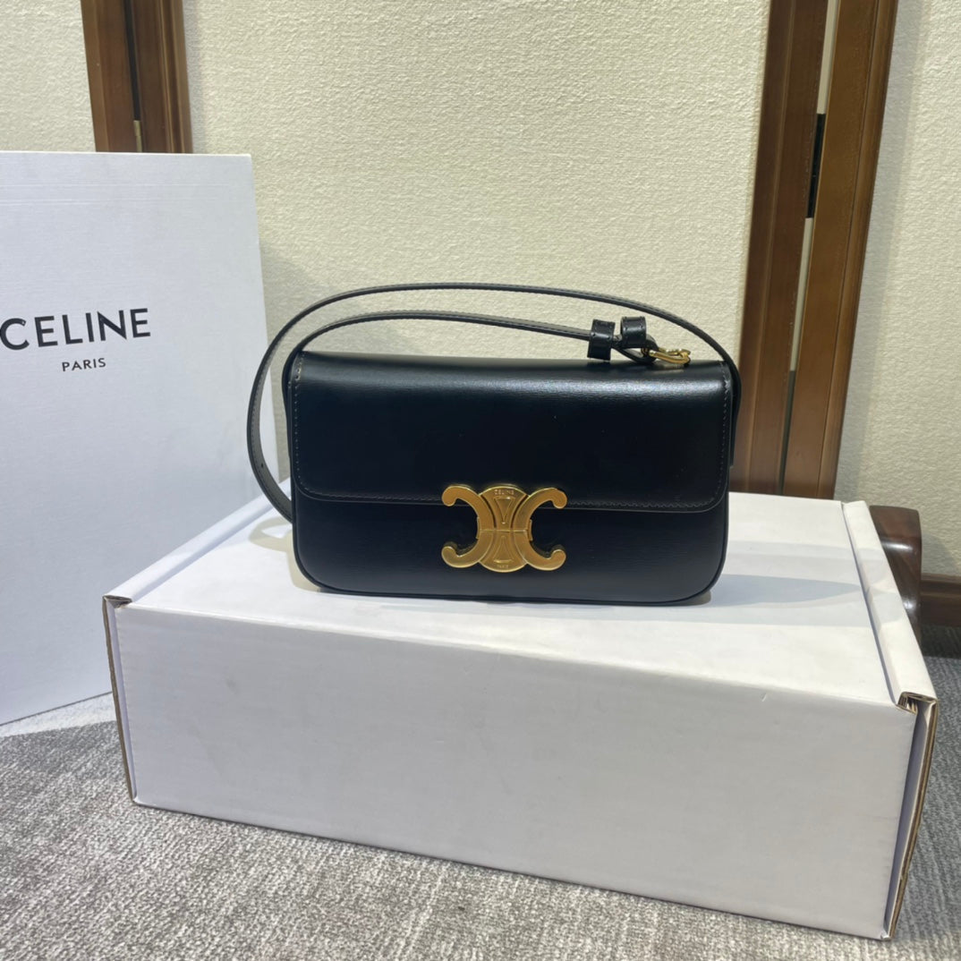 クラシック トリオンフ 20 ブラック カーフスキン レザーストラップ ゴールド金具