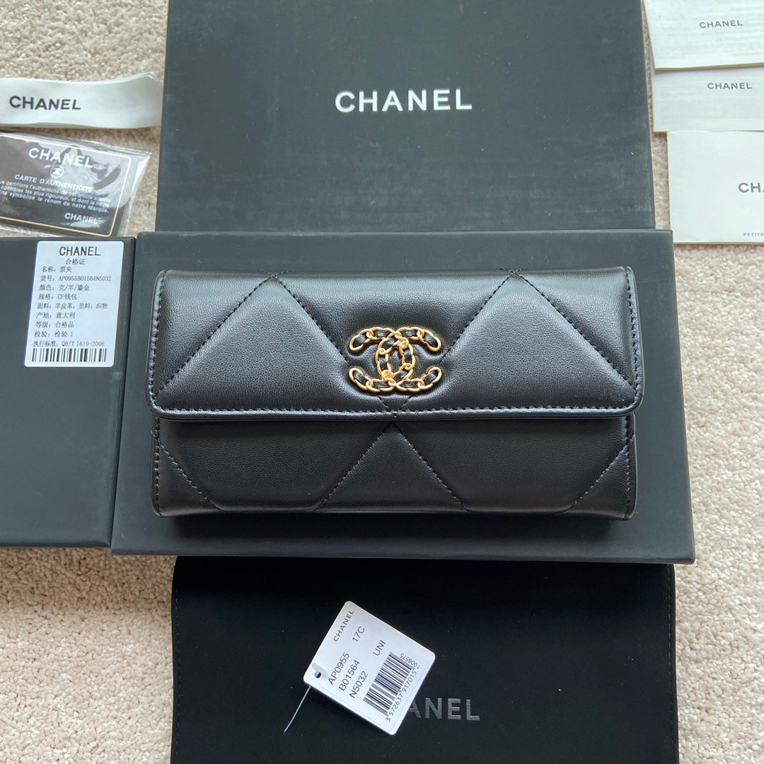Portefeuille long CC 19 19 cm en cuir de veau noir