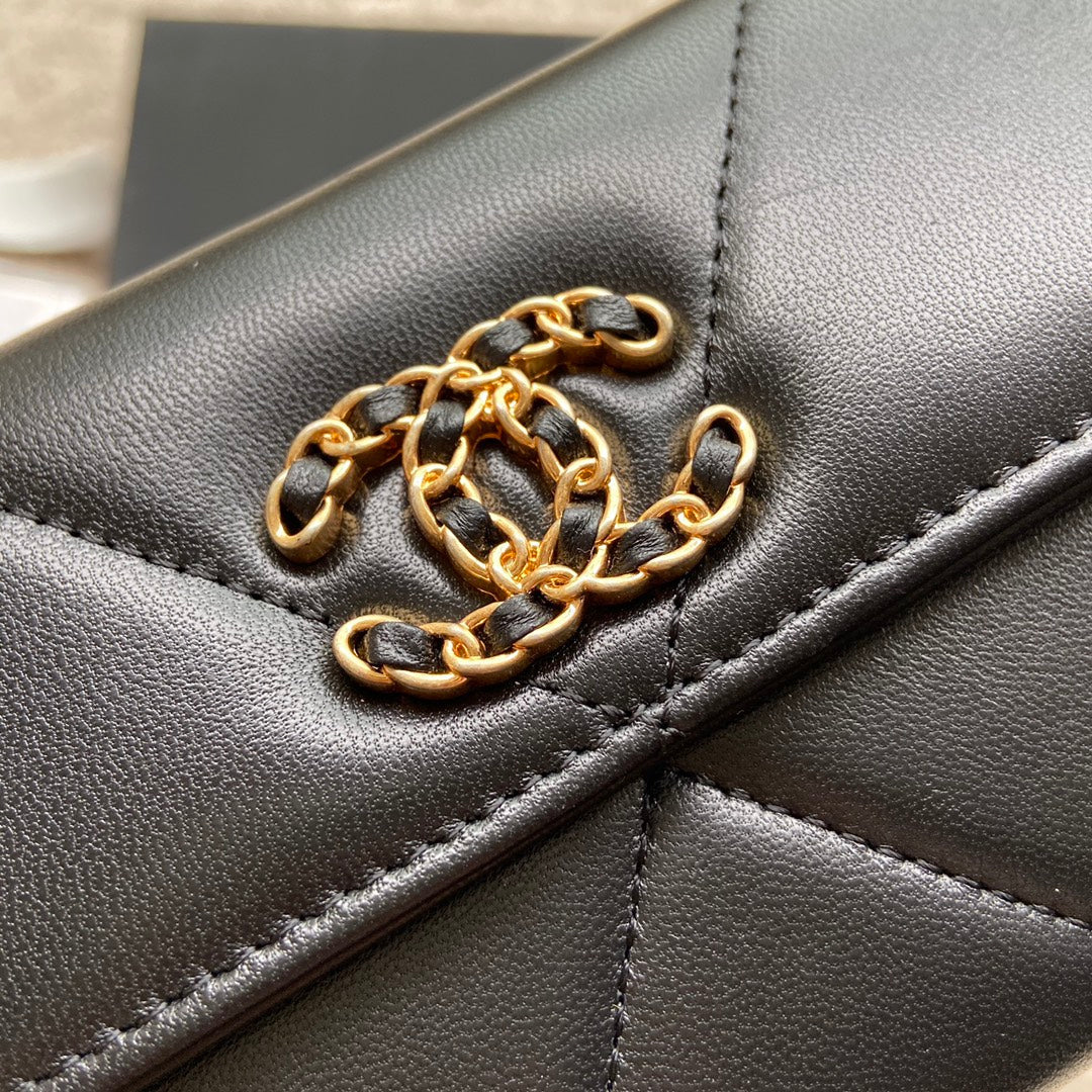 Portefeuille long CC 19 19 cm en cuir de veau noir