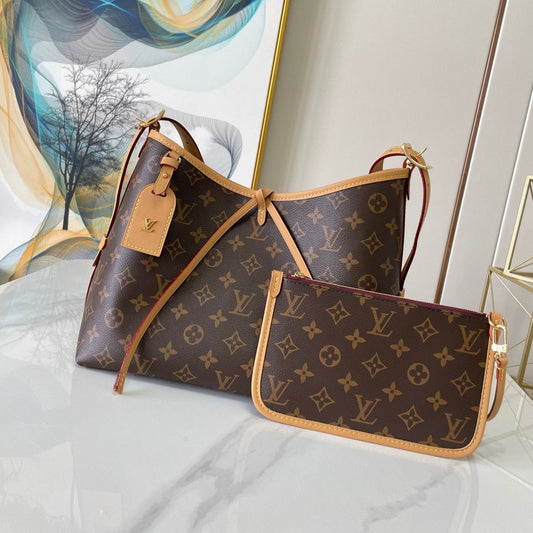 Sac fourre-tout PM 29 en toile monogrammée marron beige 