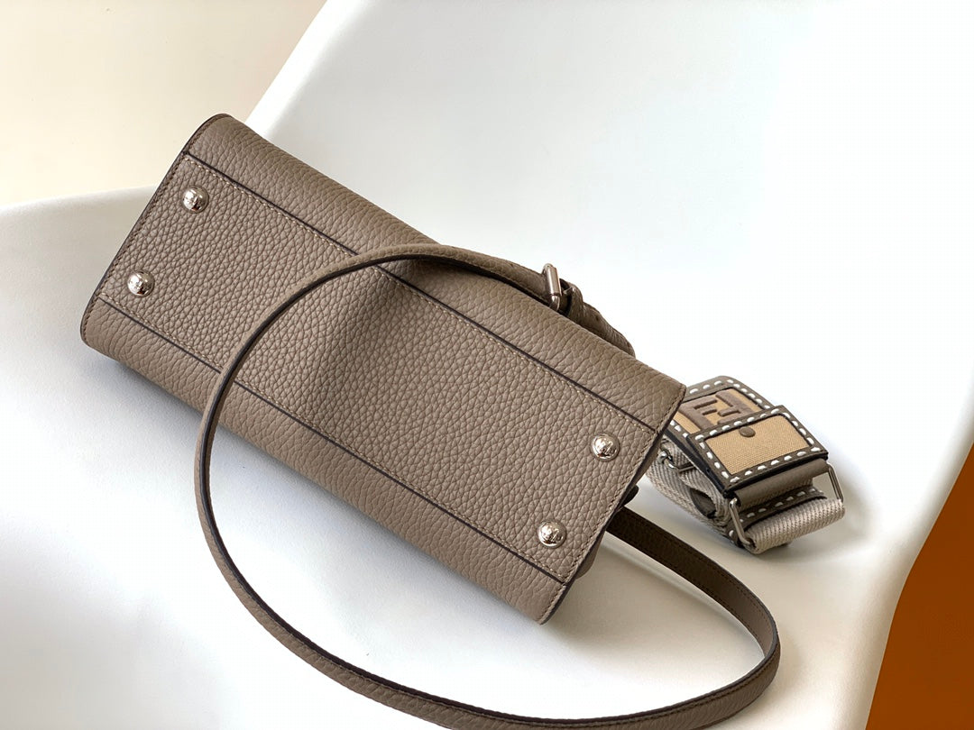 ピーカブー ミニ セレリア バッグ 23cm ブラウンレザー 220ステッチ手縫い