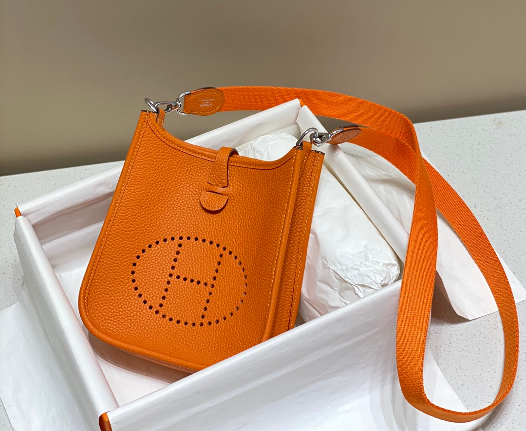 Mini Evelyne 18 cm Orange vif Togo Shw