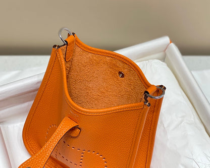 Mini Evelyne 18 cm Orange vif Togo Shw