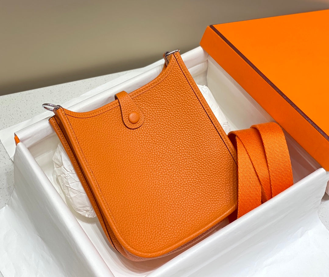 Mini Evelyne 18 cm Orange vif Togo Shw