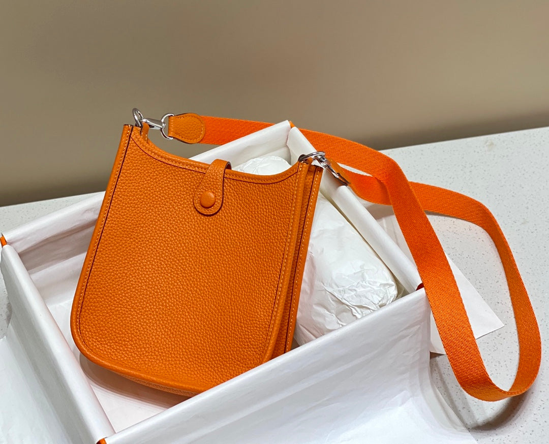 Mini Evelyne 18 cm Orange vif Togo Shw
