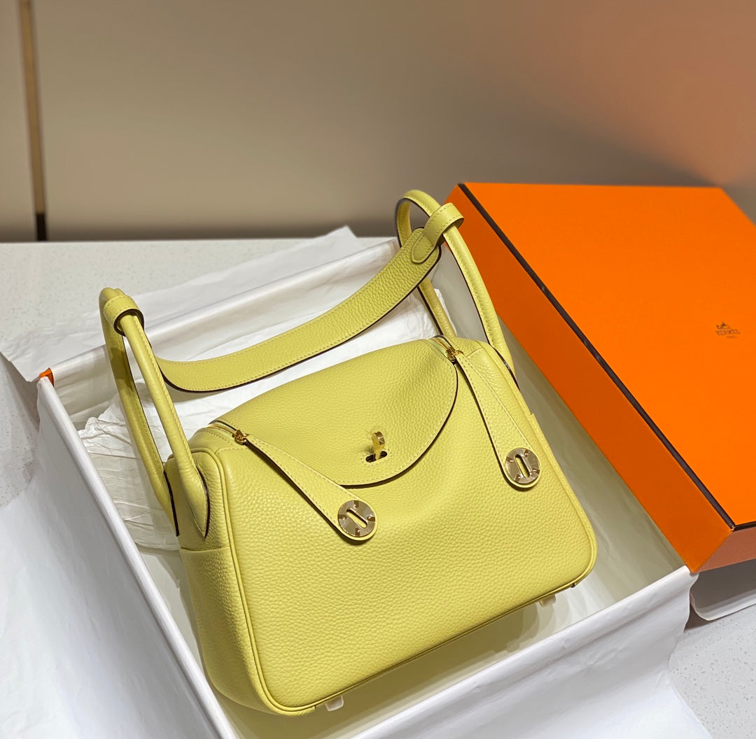 SAC HM LINDY 30 CUIR TAURILLON CLEMENCE CITRON