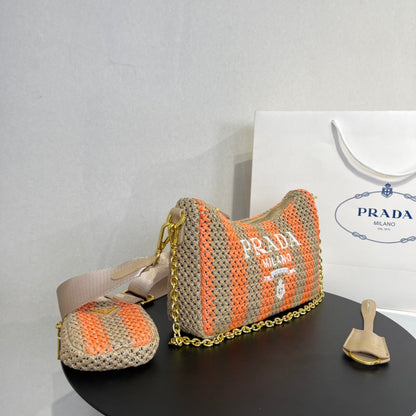 Sac hobo Pra 23 en raphia beige mélangé orange avec logo blanc et accessoires dorés