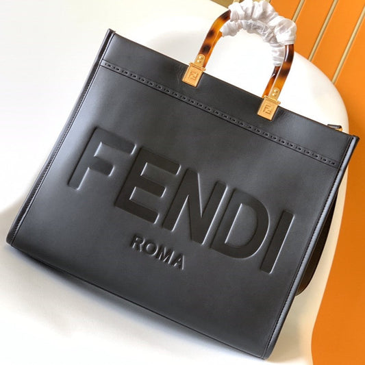 フェンド サンシャイン ミディアムバッグ 35 ブラックレザー