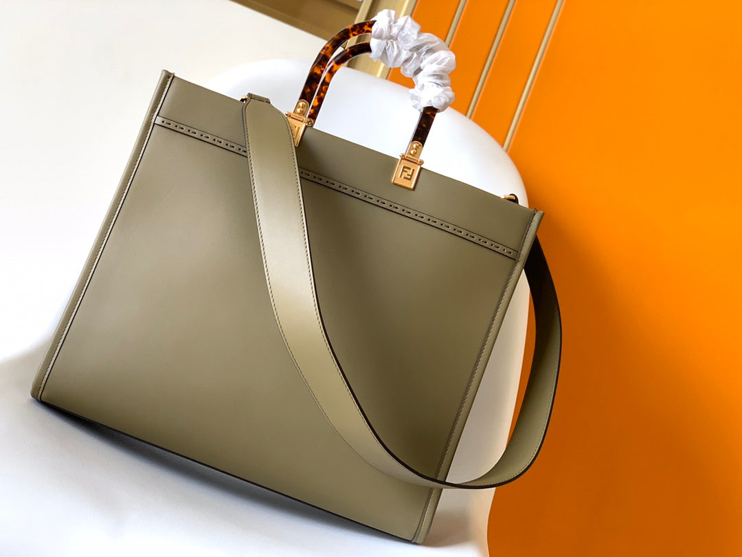 Sac Fend Sunshine Medium 35 en cuir olive 