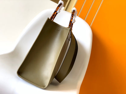 Sac Fend Sunshine Medium 35 en cuir olive 