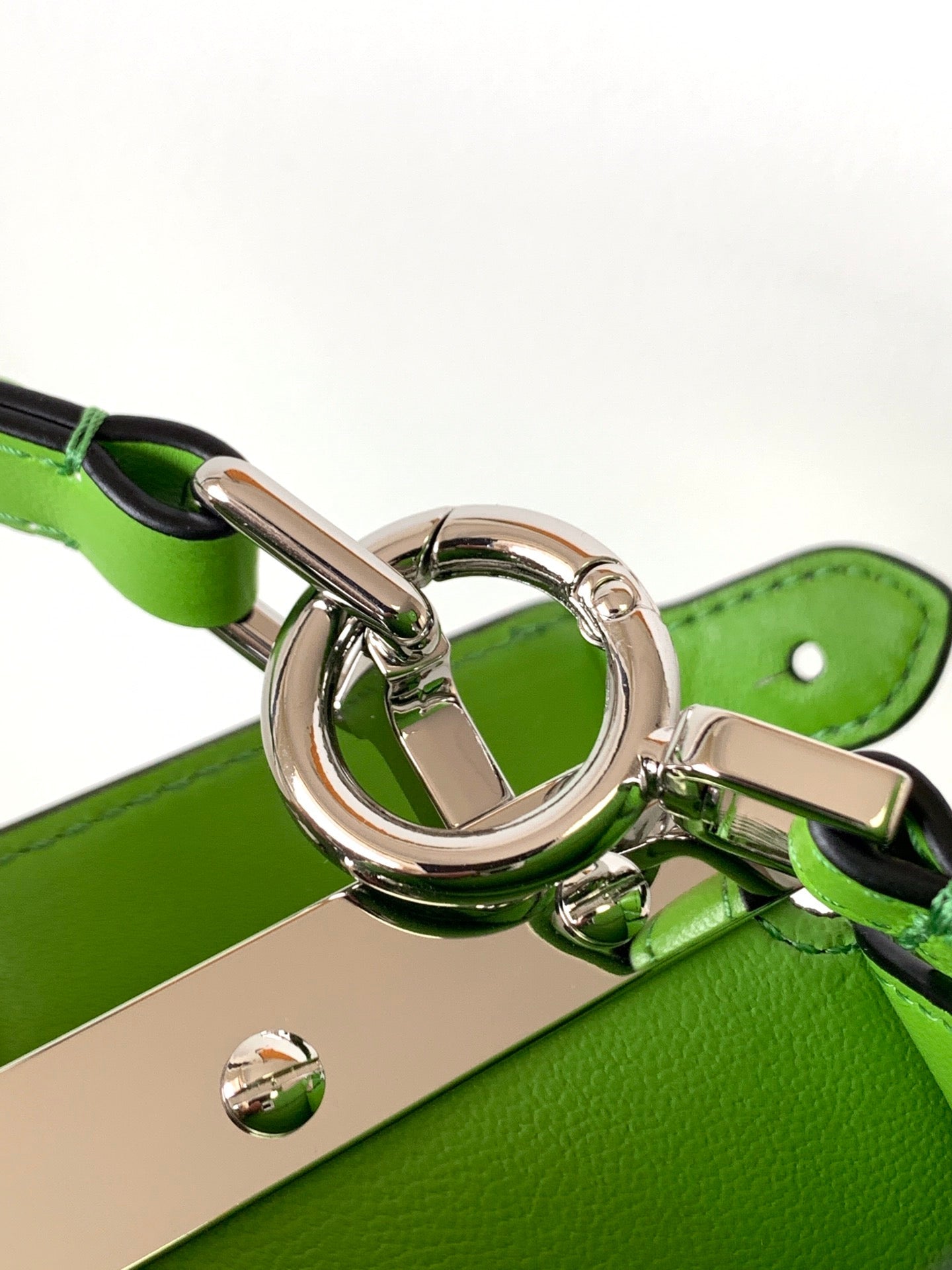 Sac Peekaboo ISeeU Petite 20 en cuir d'agneau vert Shw 