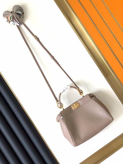 ピーカブー ミニ 23cm バッグ ライトブラウン ラムスキン ゴールド金具