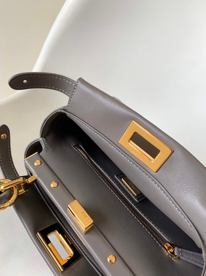 Sac Peekaboo Mini 23 cm en cuir d'agneau taupe et accessoires dorés 