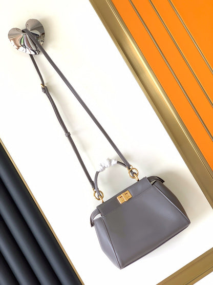 Sac Peekaboo Mini 23 cm en cuir d'agneau taupe et accessoires dorés 