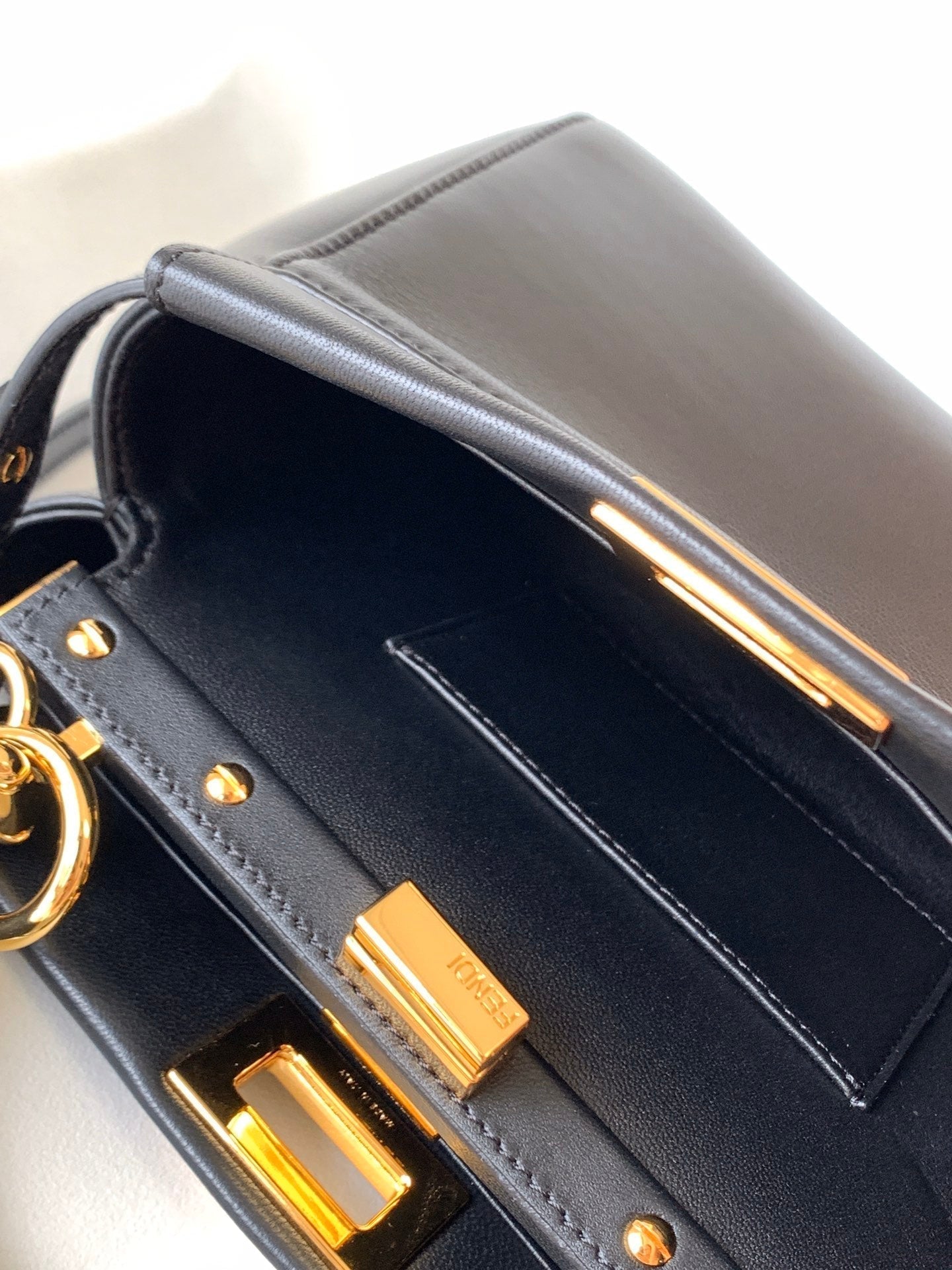 ピーカブー ミニ 23cm バッグ ブラック ラムスキン ゴールド金具