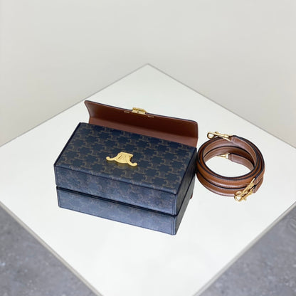 Coffret Triomphe 22 en cuir de veau naturel motif noir