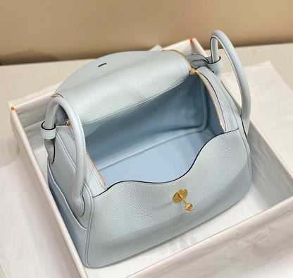 HM リンディ 26 バッグ パステルブルー トリヨンクレマンスレザー