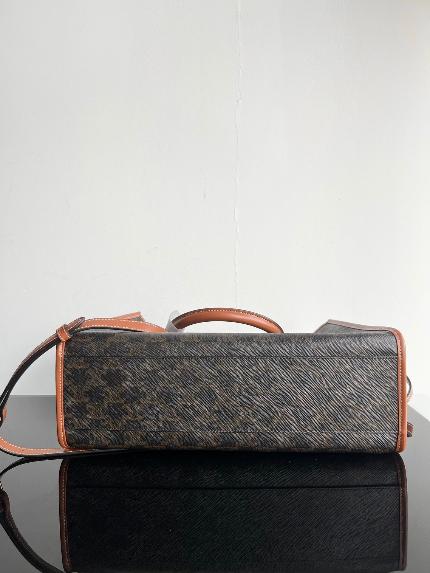 Sac cabas Triphome 35 en cuir de veau noir