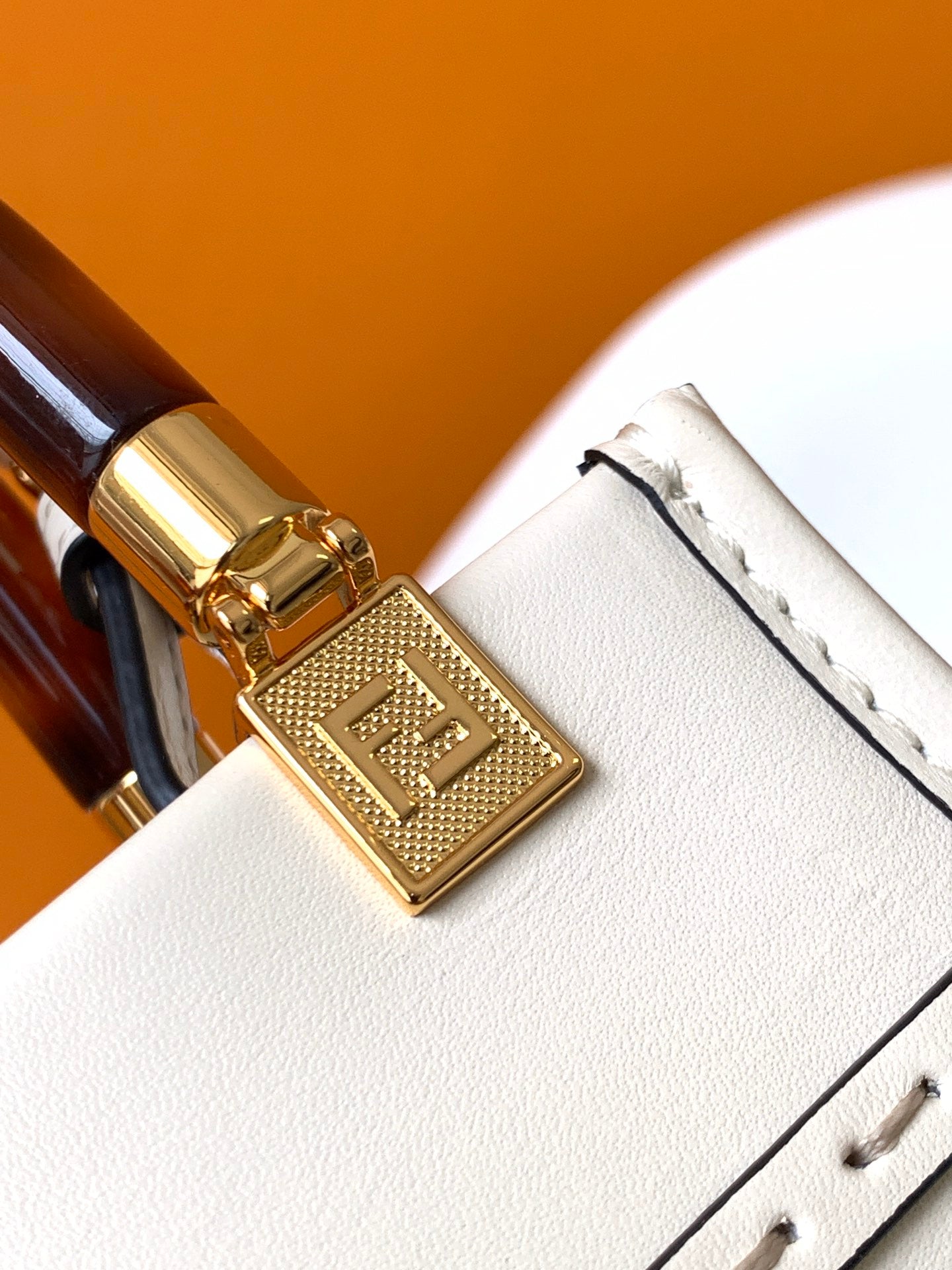 Sac cabas Fend Mini Sunshine 18 en cuir blanc 