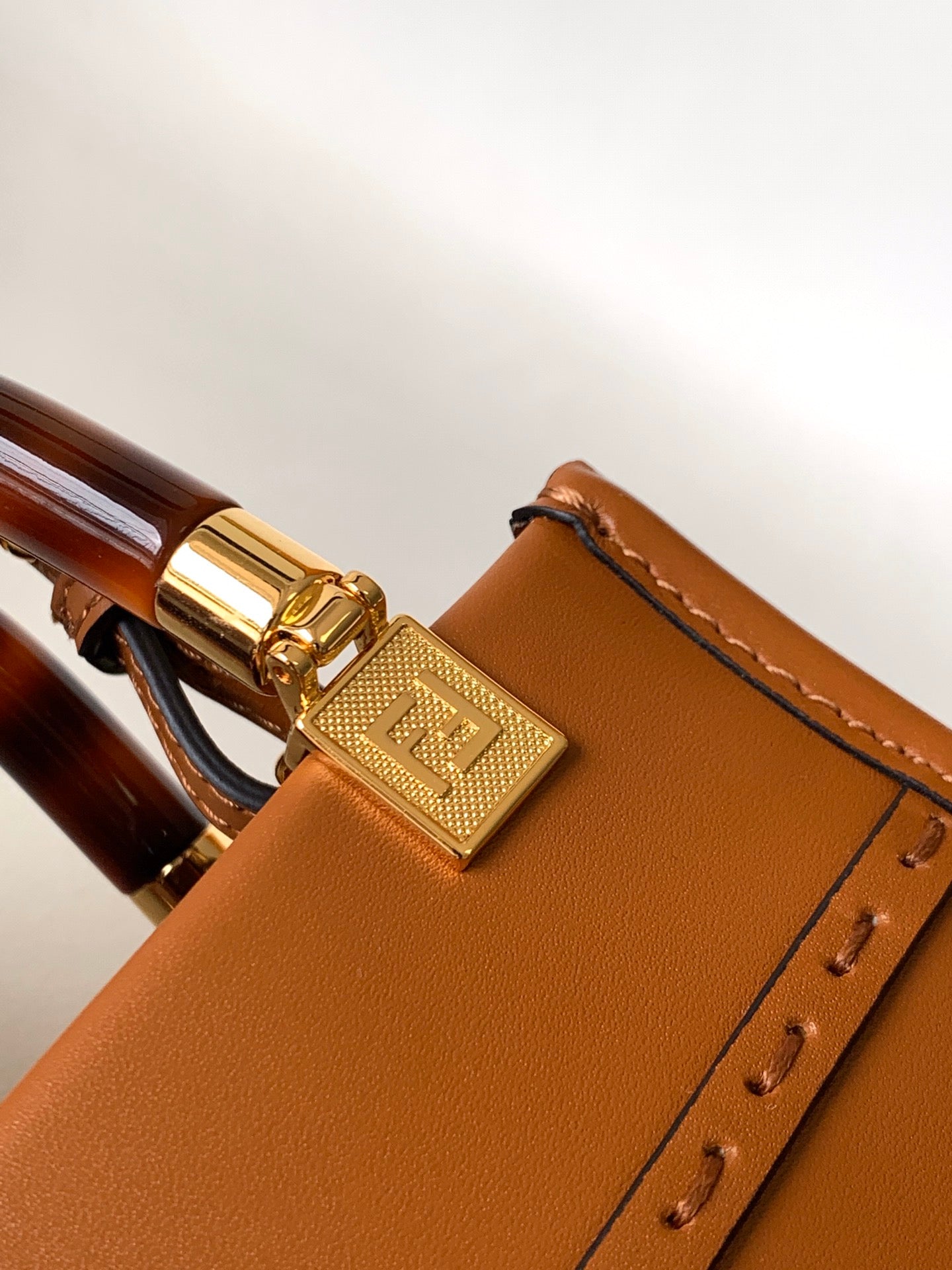 Sac cabas Fend Mini Sunshine 18 en cuir beige 