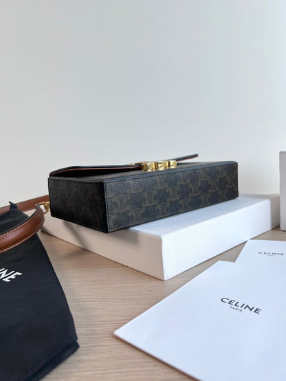 SAC BOX TRIPHOME 22 EN CUIR DE VEAU À MOTIF NOIR