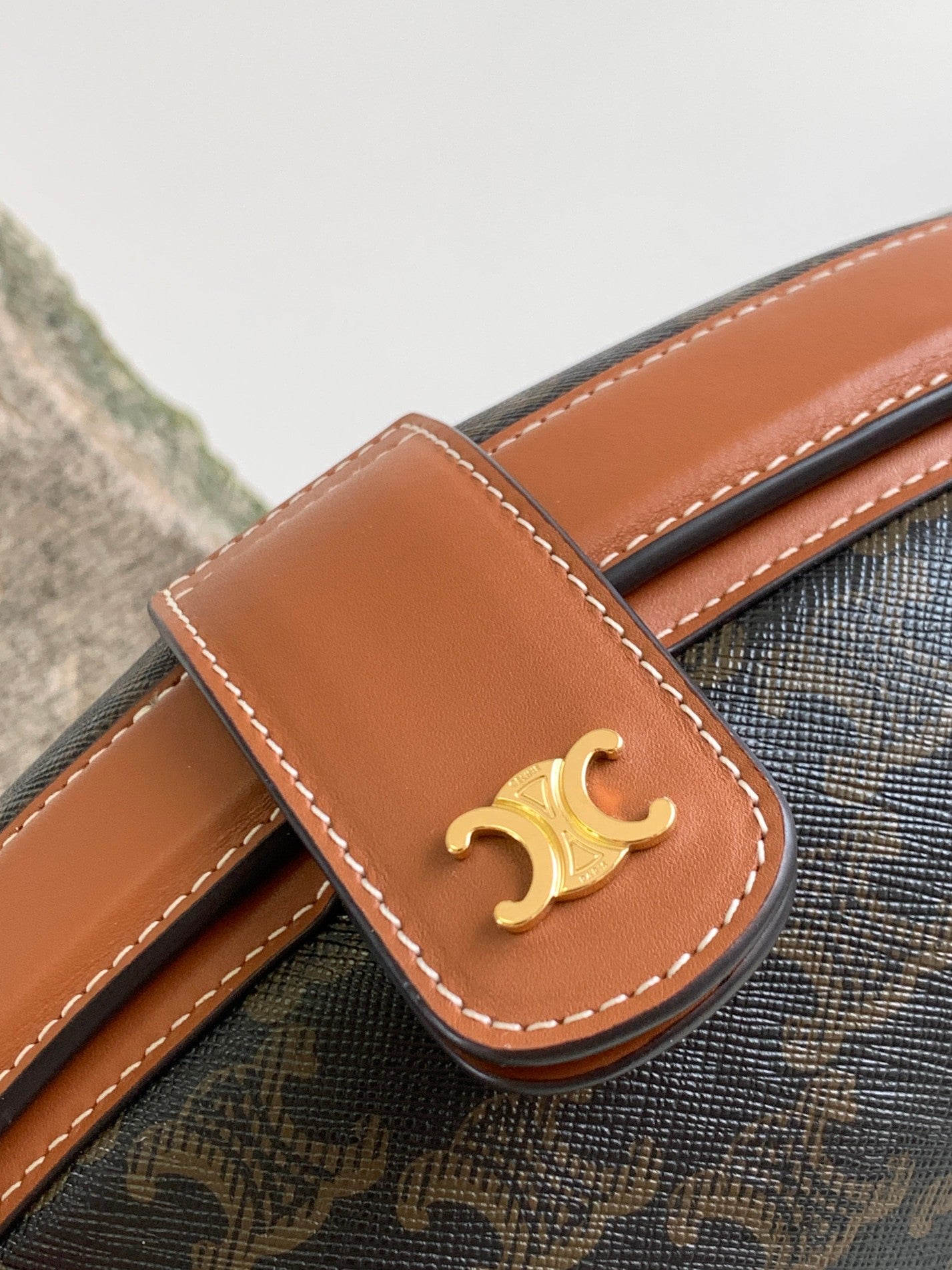 TRIPHOME 24 CUIR DE VEAU IMPRIMÉ MOTIF NOIR