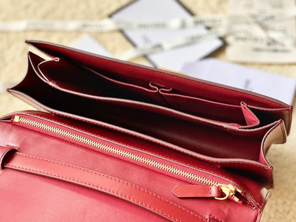 SAC CLASSIQUE MOYEN CELINE 24 CM EN CUIR DE VEAU ROUGE