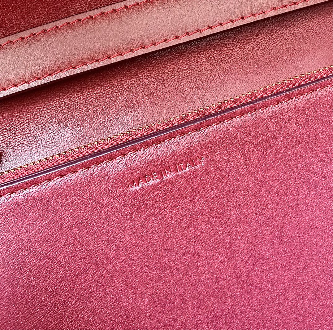 SAC CLASSIQUE MOYEN CELINE 24 CM EN CUIR DE VEAU ROUGE