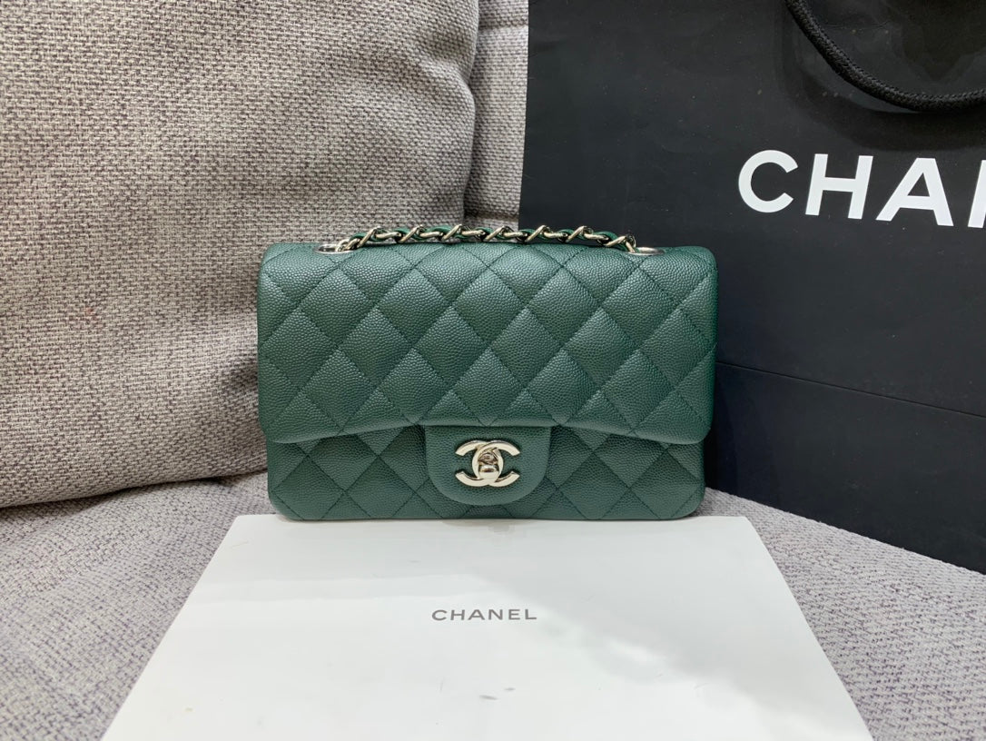 mini sac à rabat 20 cm bleu foncé vert caviar matériel argenté 