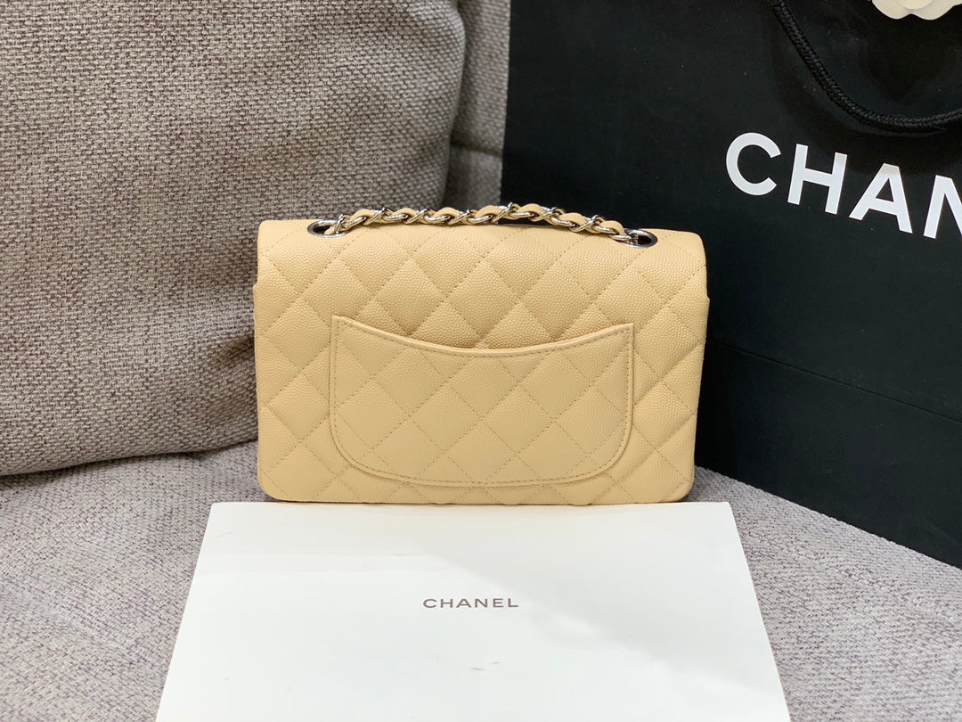 フラップバッグ ミニ 20cm ベージュ キャビア シルバー金具