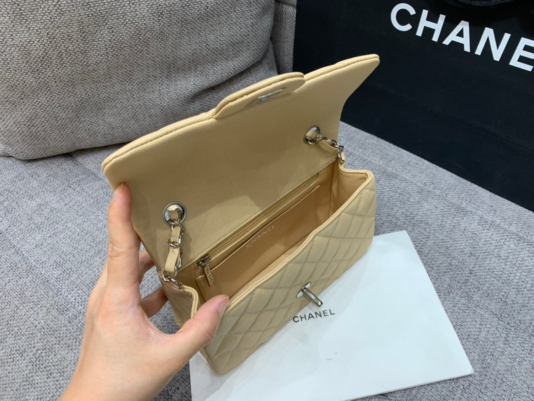 フラップバッグ ミニ 20cm ベージュ キャビア シルバー金具