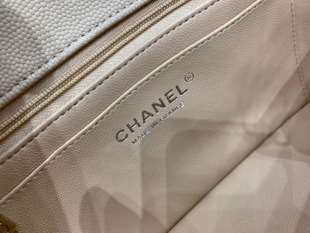 フラップバッグ ミニ 20cm ベージュ キャビア シルバー金具