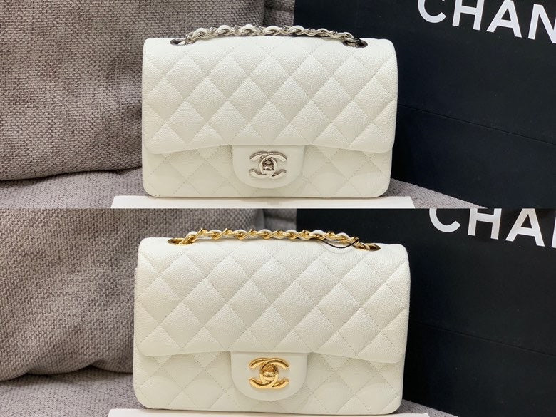 mini sac à rabat 20 cm caviar blanc matériel argenté
