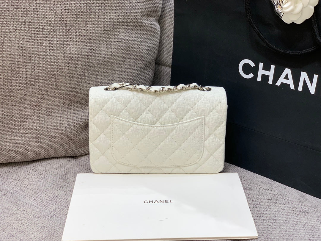 mini sac à rabat 20 cm caviar blanc matériel argenté