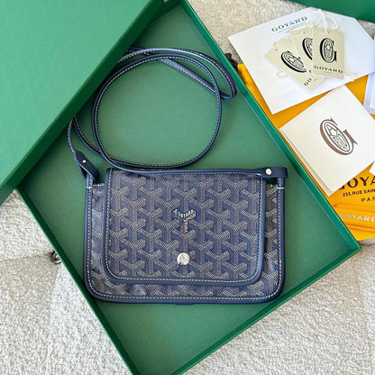 Portefeuille de poche Plumet 20 en toile Goyardine bleu marine et garniture en cuir d'agneau