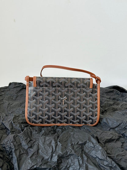 PORTEFEUILLE PLUMET POCKET 20 EN TOILE GOYARDINE NOIRE ET GARNITURE D'AGNEAU TAN