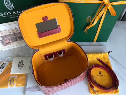 Trousse de toilette Muse 20 en toile Goyardine rouge classique