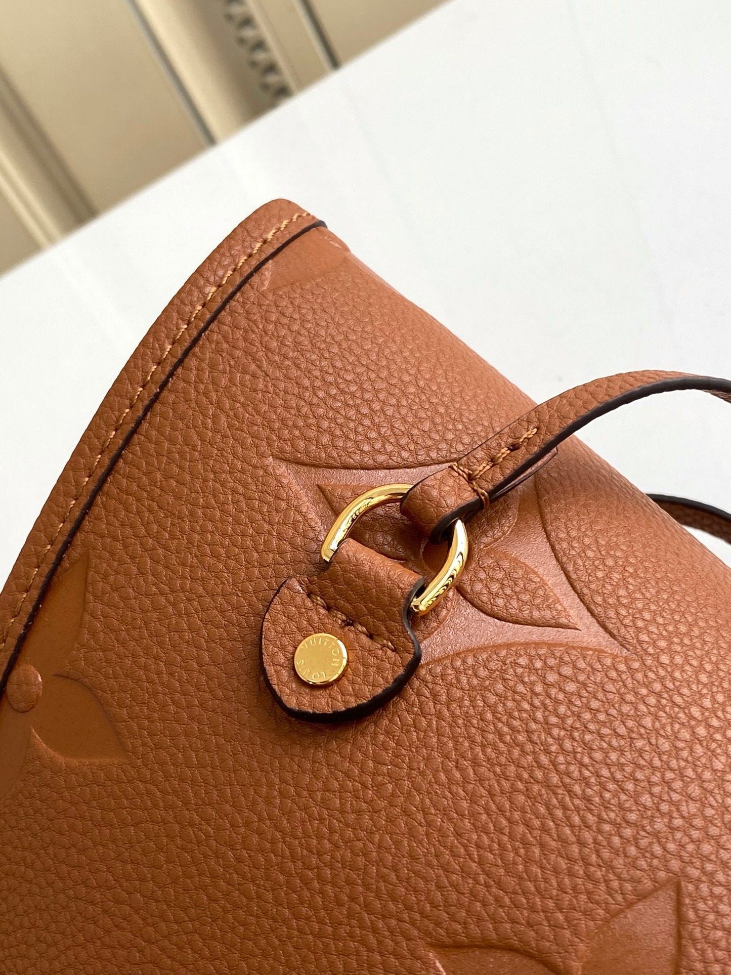 NEVERFULL MM 32 CUIR MARRON MONOGRAMME EMPREINTE 