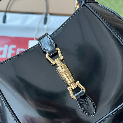 gg jackie mini 19 cm en cuir de veau noir avec chaîne