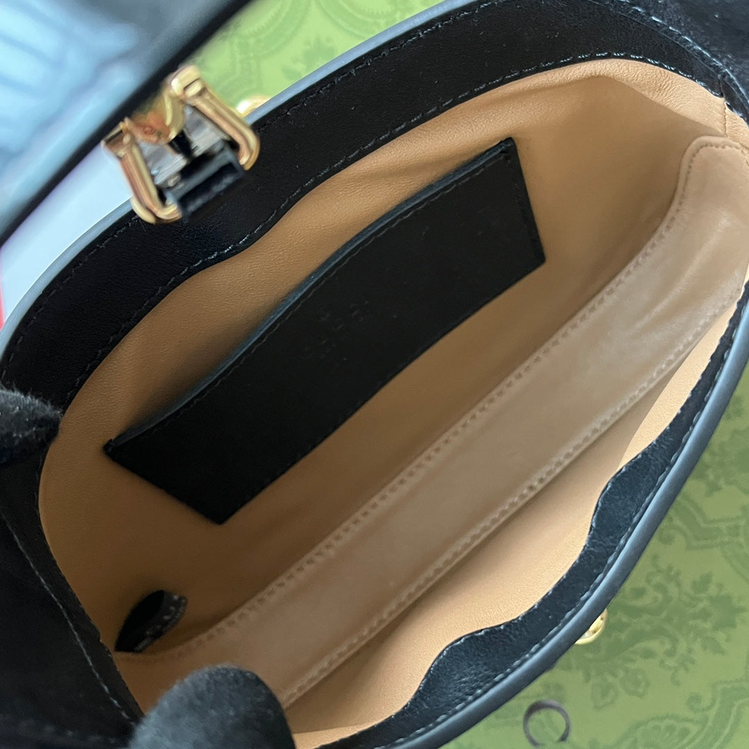 gg jackie mini 19 cm en cuir de veau noir avec chaîne