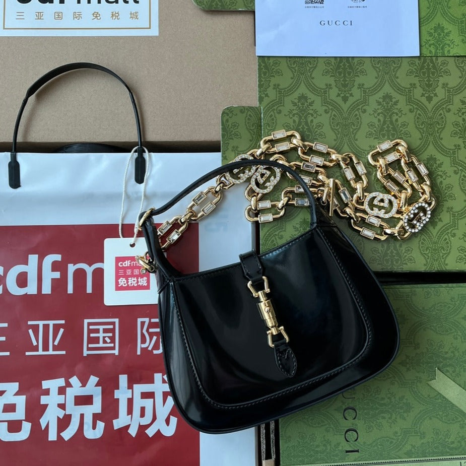 gg jackie mini 19 cm en cuir de veau noir avec chaîne
