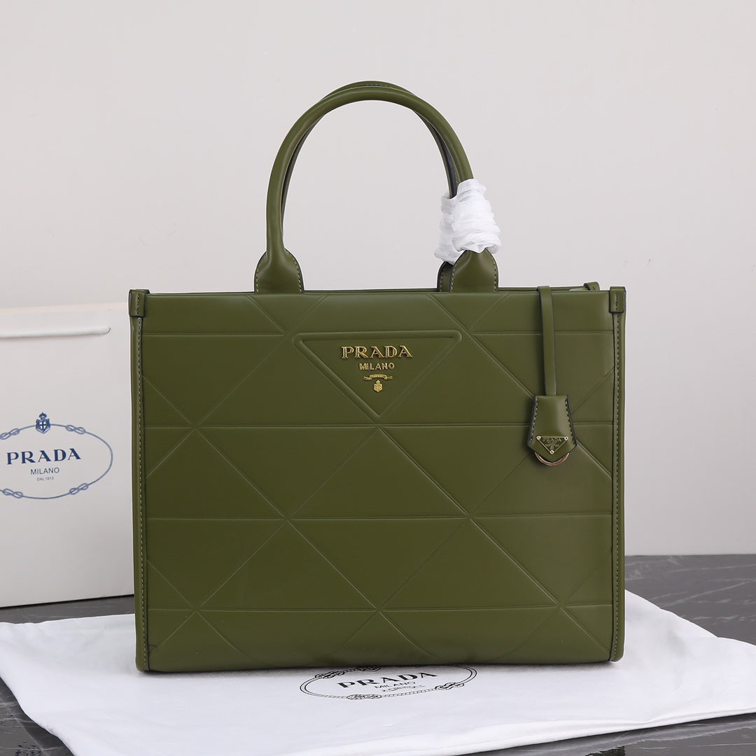 PRA ラージ 39 トートバッグ オリーブグリーン カーフスキン ゴールド金具