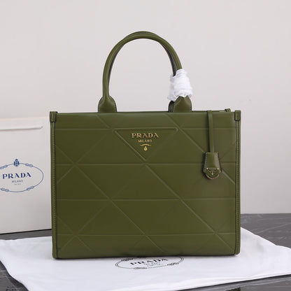PRA ラージ 39 トートバッグ オリーブグリーン カーフスキン ゴールド金具