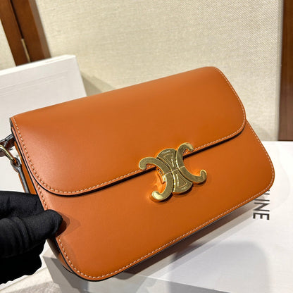 トリオンフ 22 ブラウンカーフスキン ゴールド金具