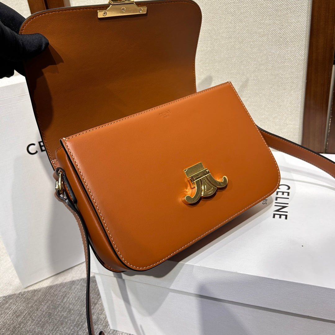 トリオンフ 22 ブラウンカーフスキン ゴールド金具
