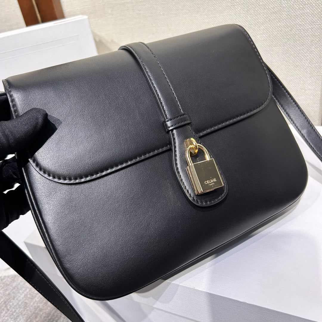 TABOU フラップバッグ 22インチ ブラック スムースカーフスキン ゴールドロック