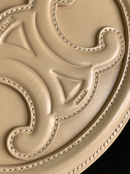 SAC OVALE 16 EN CUIR DE VEAU LISSE BEIGE CRÈME